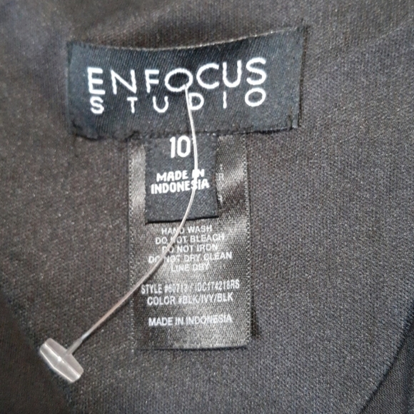 Enforcus 10 sleeveless formal black white - Picture 3 of 4